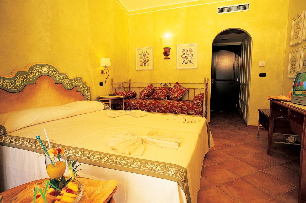 Hotel Igv Club Santaclara Porto Pollo Habitación foto